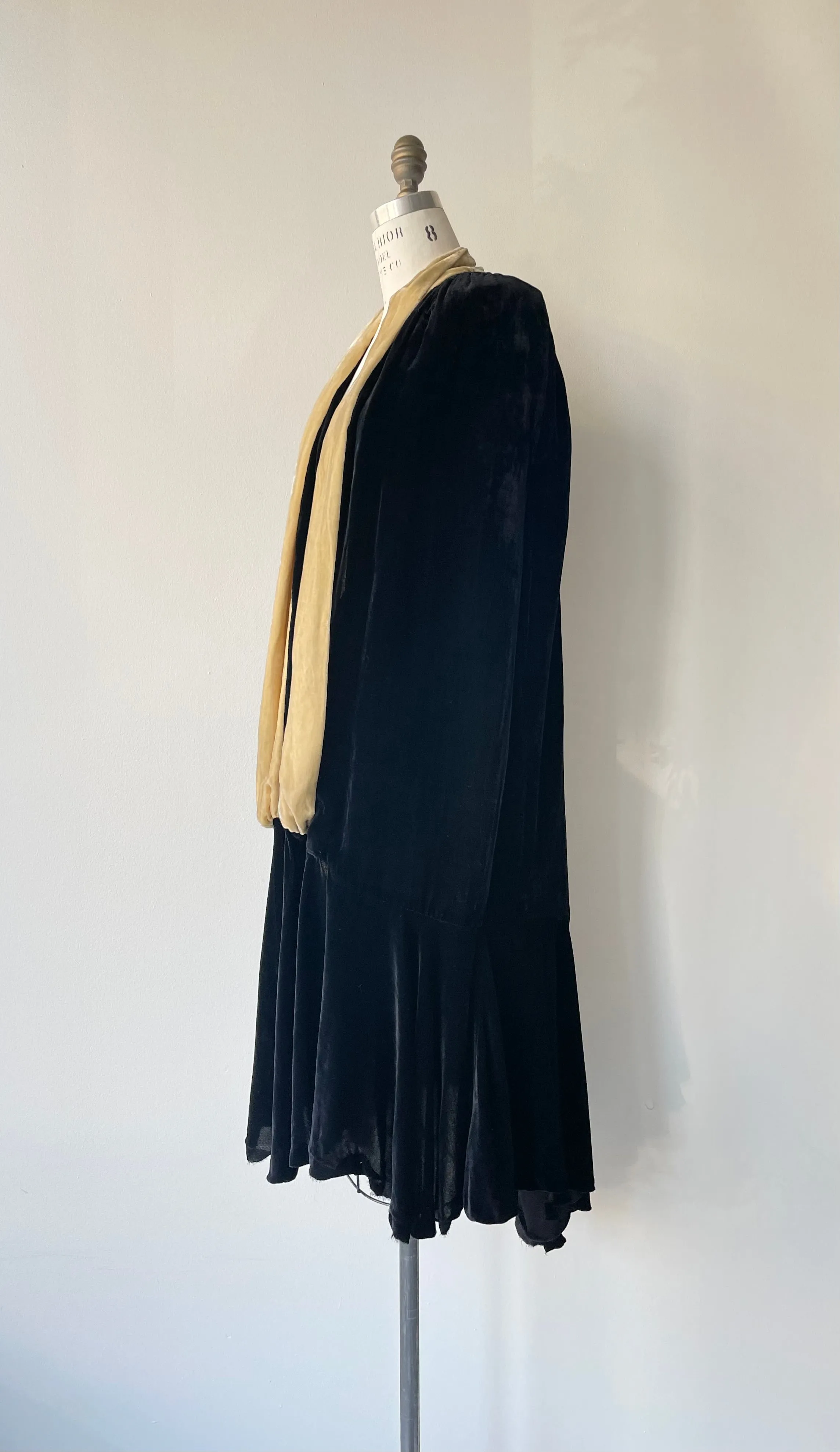 1920s Silk Velvet Opera Cape