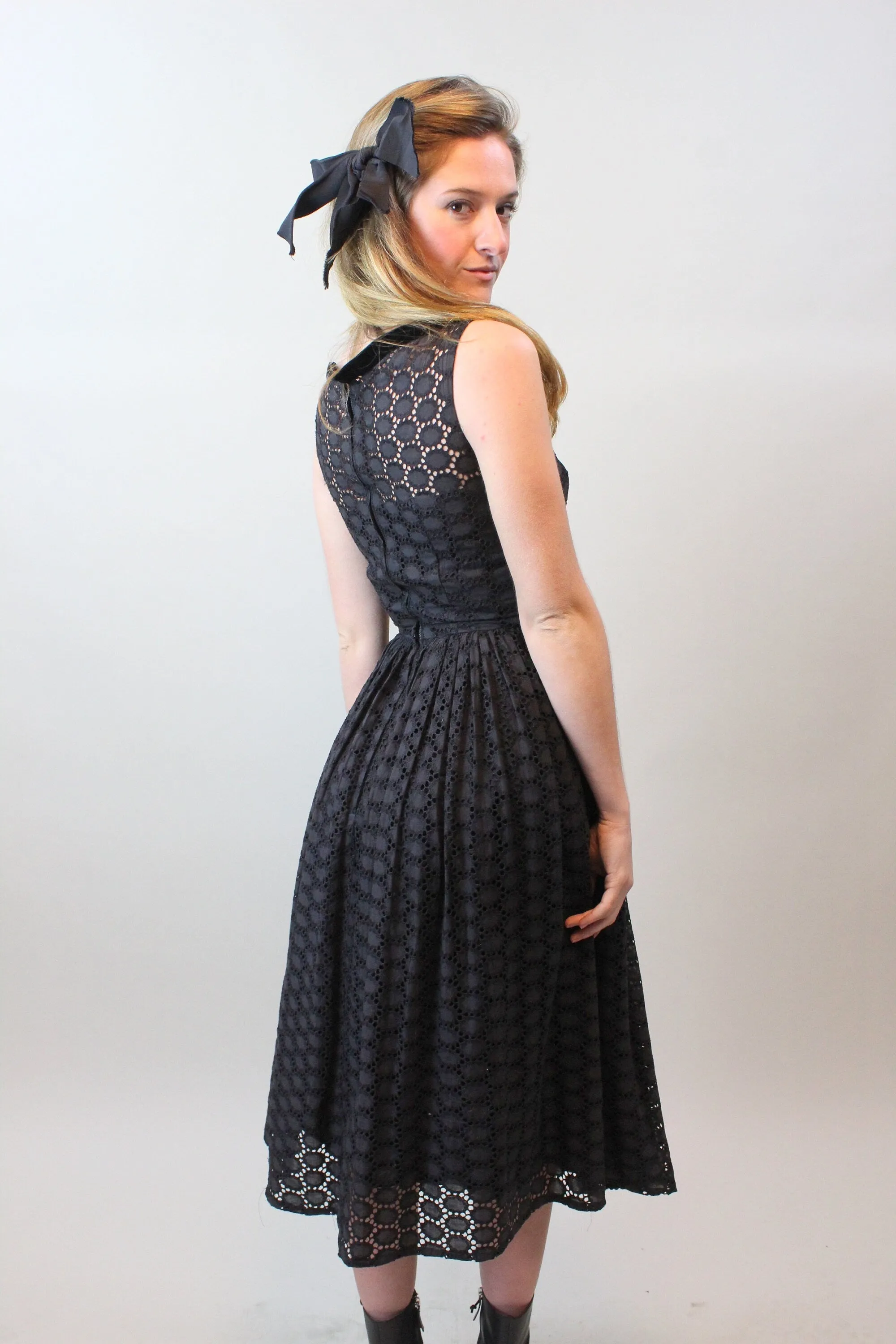 1950s EYELET cotton BOW dress xxs | new spring summer