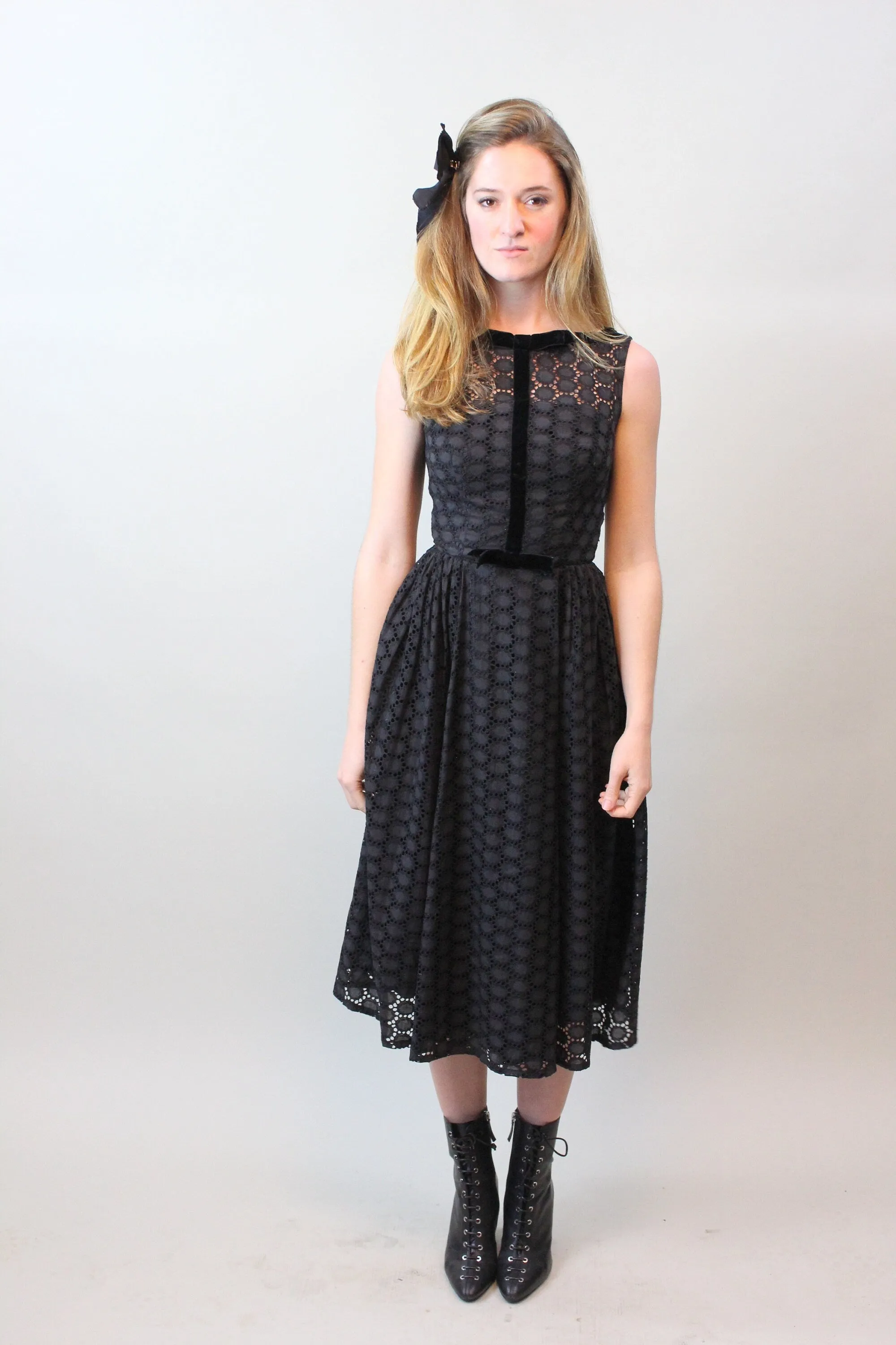 1950s EYELET cotton BOW dress xxs | new spring summer