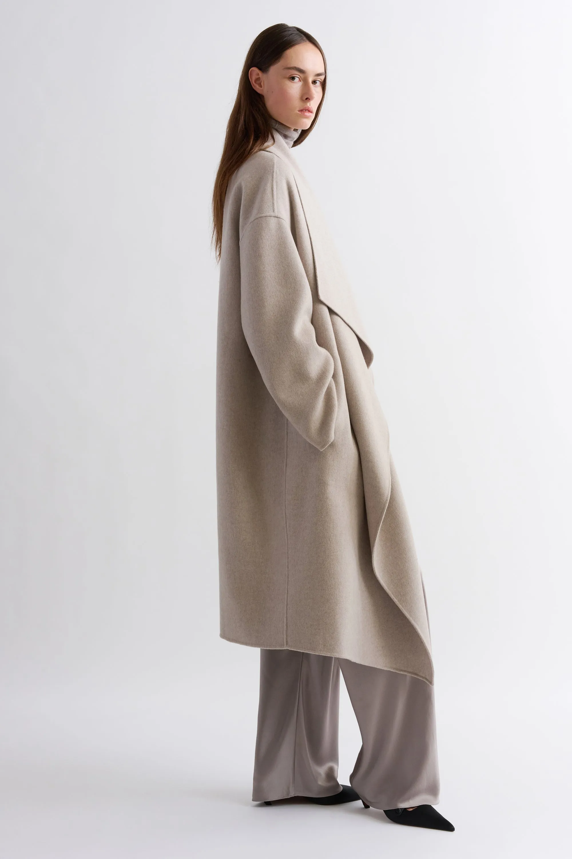 CASHMERE BLANKET COAT