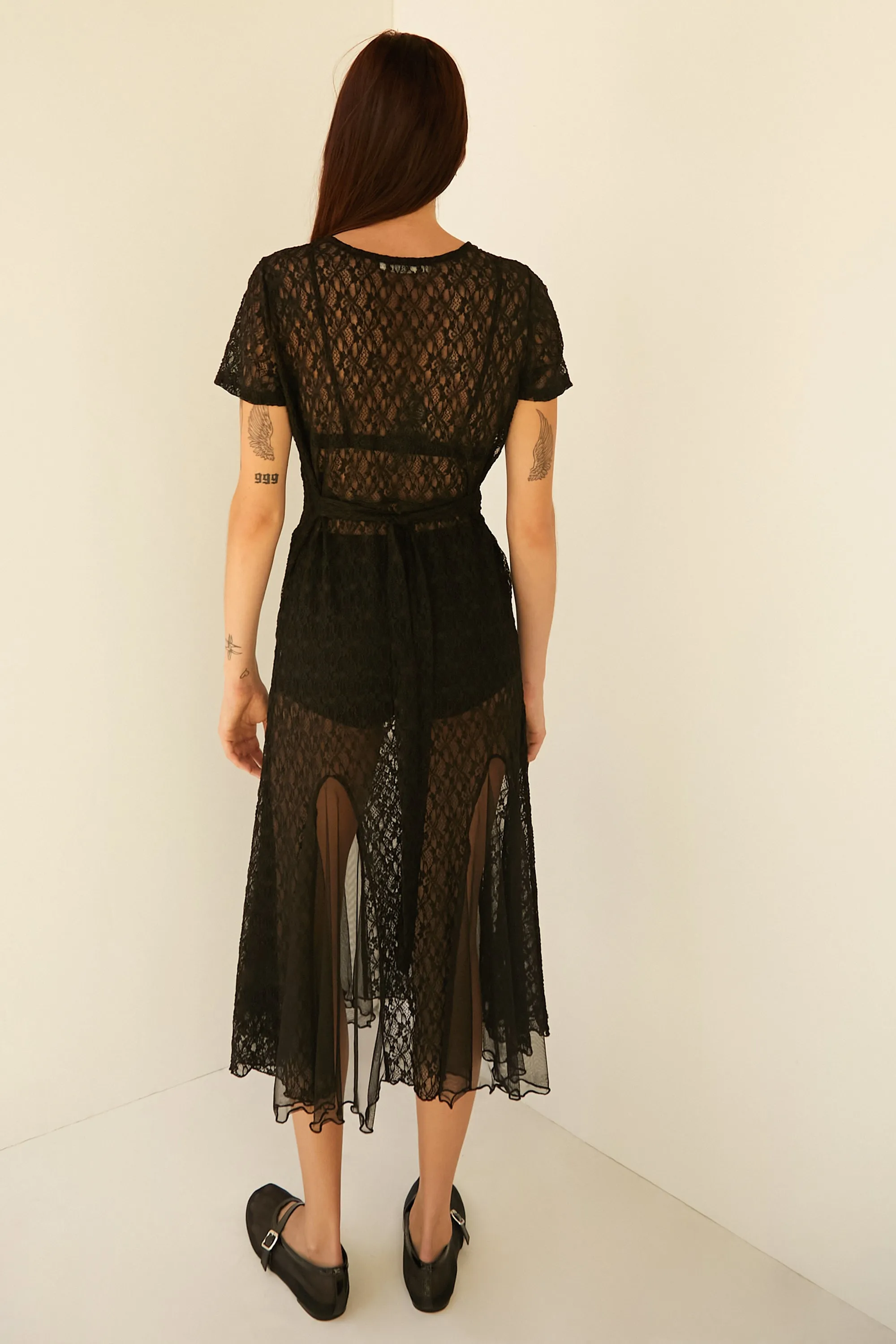 LACE SHORT SLEEVE MIDI DRESS