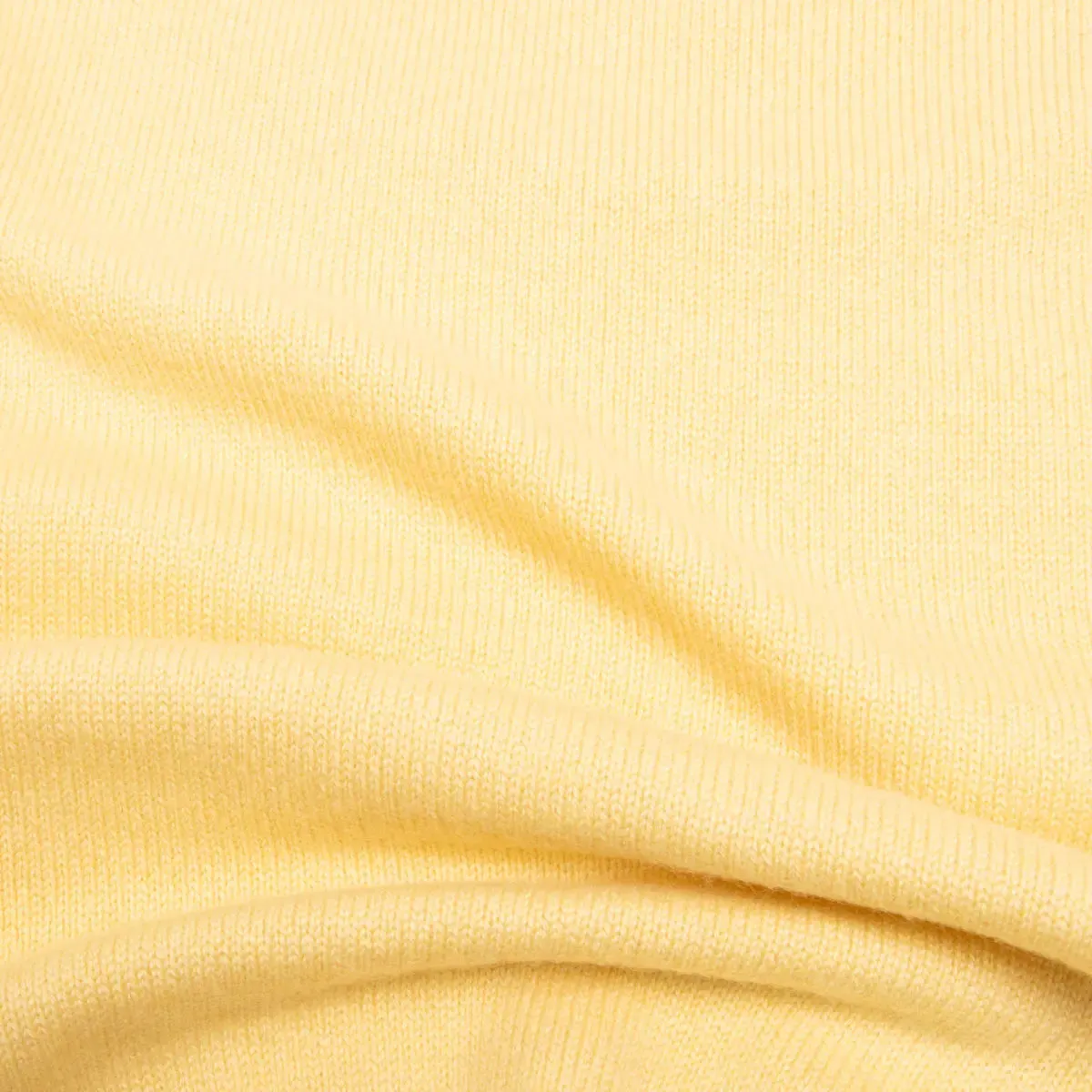 Lemon Frost Tobermorey 4ply V-Neck Cashmere Sweater