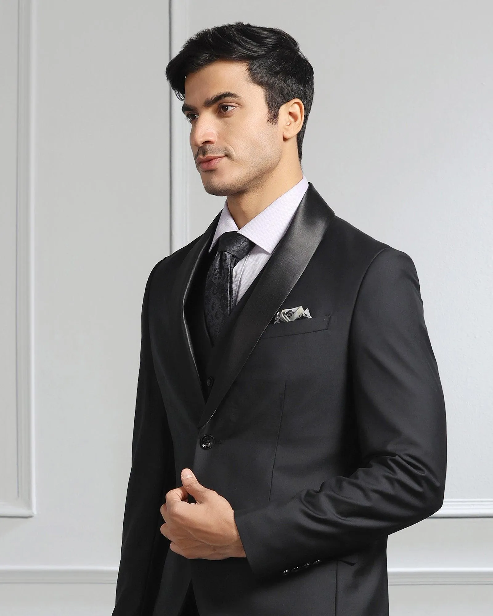 Luxe Three Piece Black Solid Formal Suit - Meriner