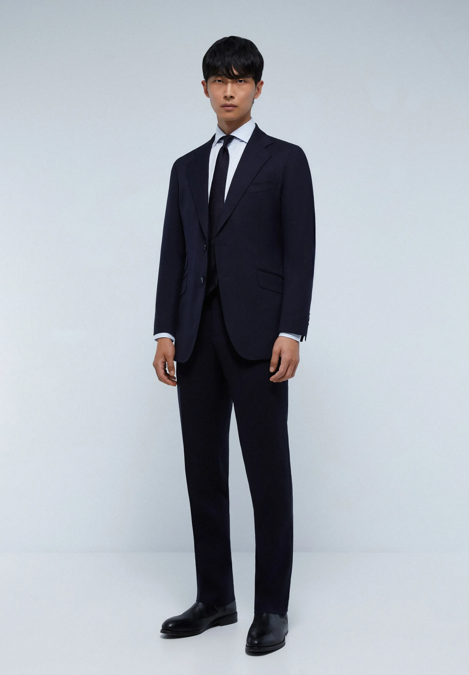 NAVY BLUE WOOL SUIT