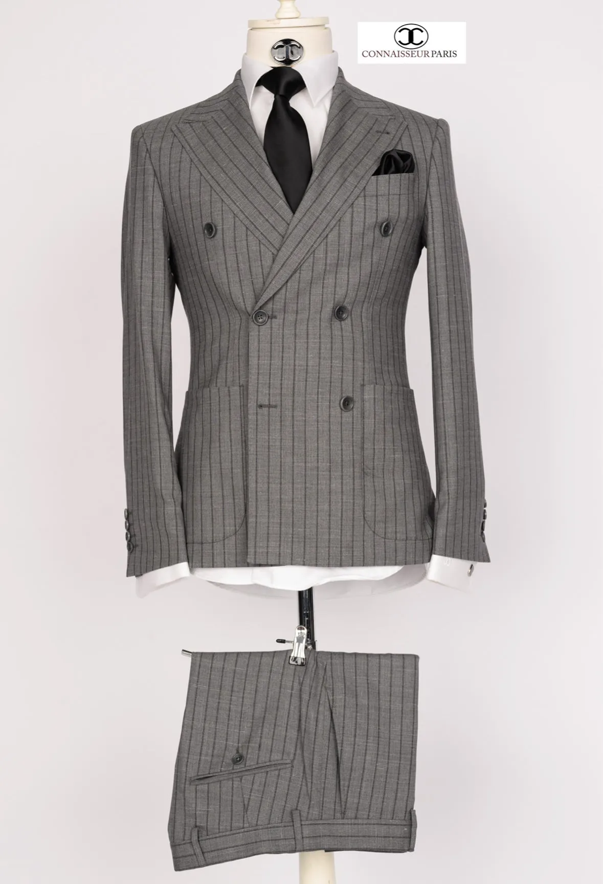 Zignone - Grey double breasted pinstriped 2-piece slim fit suit with wide lapel and patch pockets